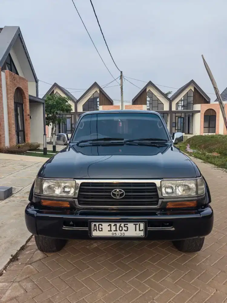 Toyota Landcruiser VXR80