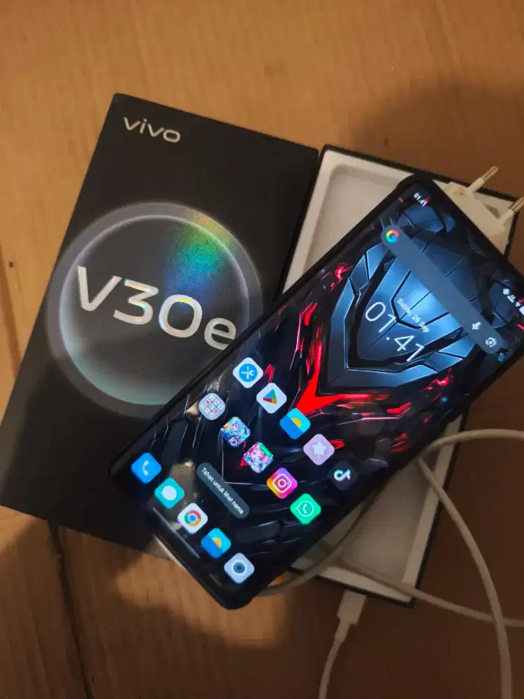 Vivo v30e 8/256 mulus