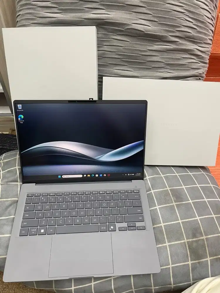 ASUS ZENBOOK A14 14 Snapdragon X ram 16GB/1TB original