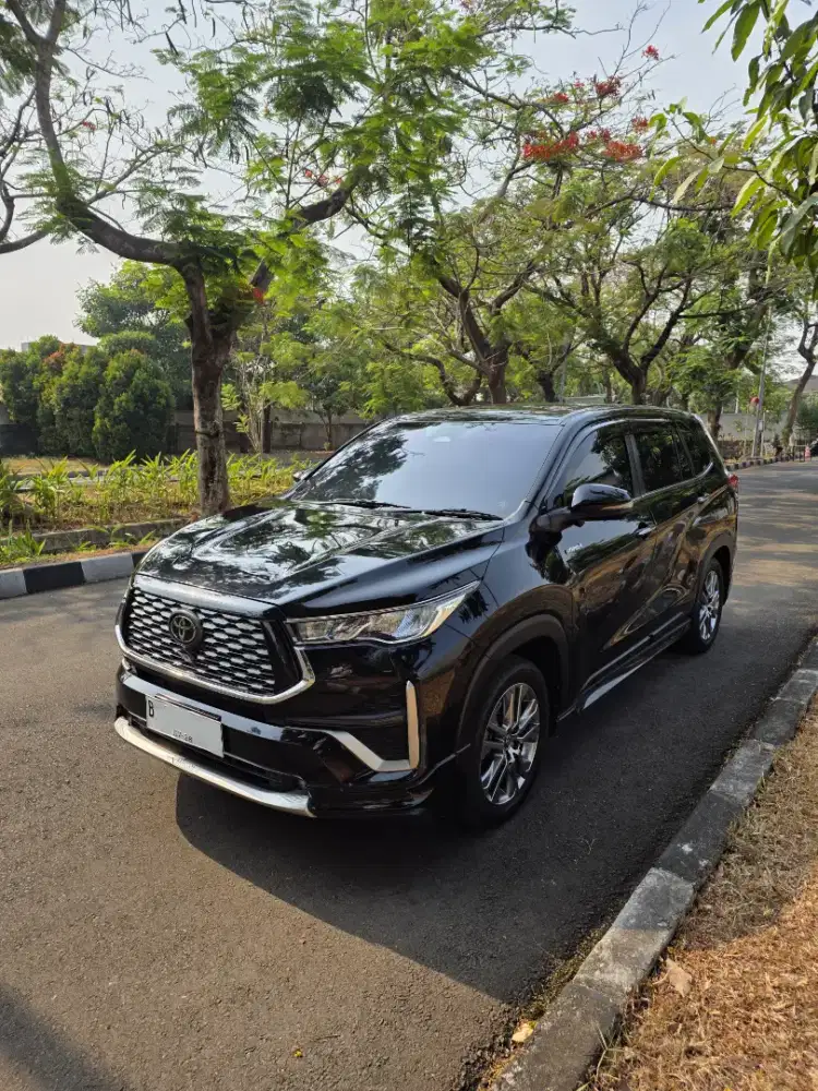 Toyota Zenix Q Hybrid Nik 2023
Black
Km 61rb