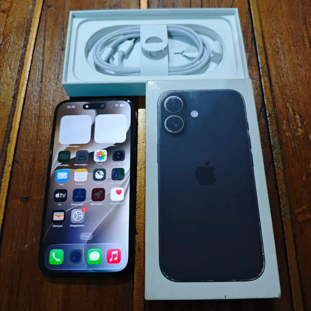 iPhone 16, Black 128 iBox
