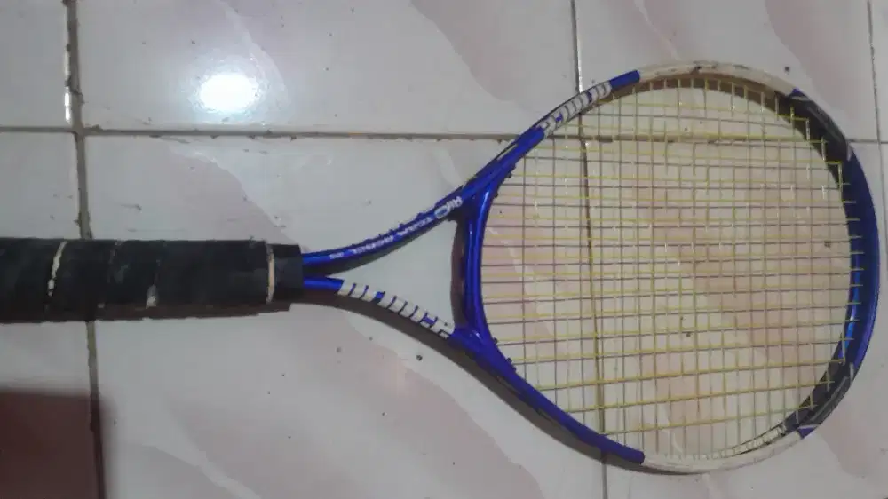Alat Raket Tenis