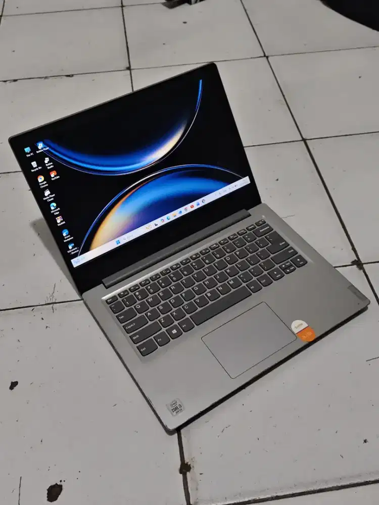 Laptop Lenovo Ideapad S145-IIL
 
 SPESIFIKASI