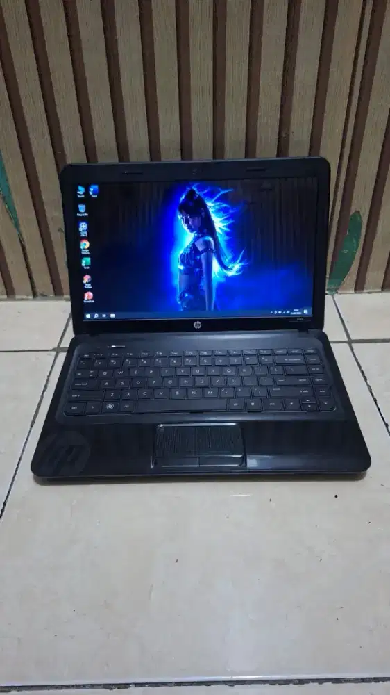 *NO.74**

Laptop HP 1000