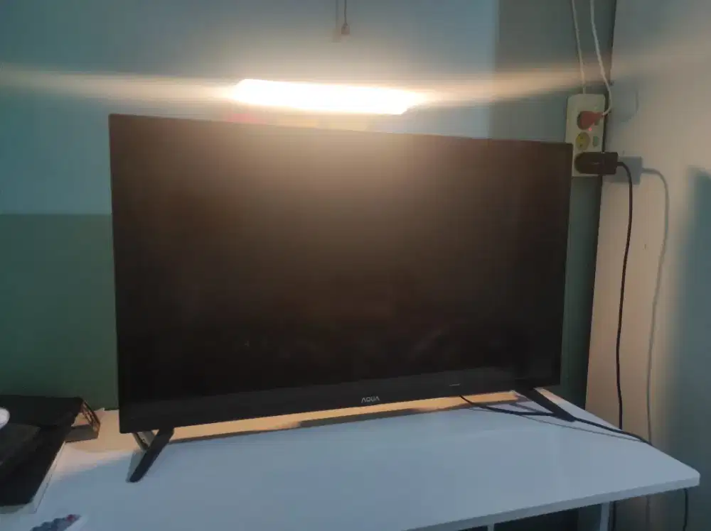 TV AQUA LED TV 32 Inch LE32AQT5000 (MATI)