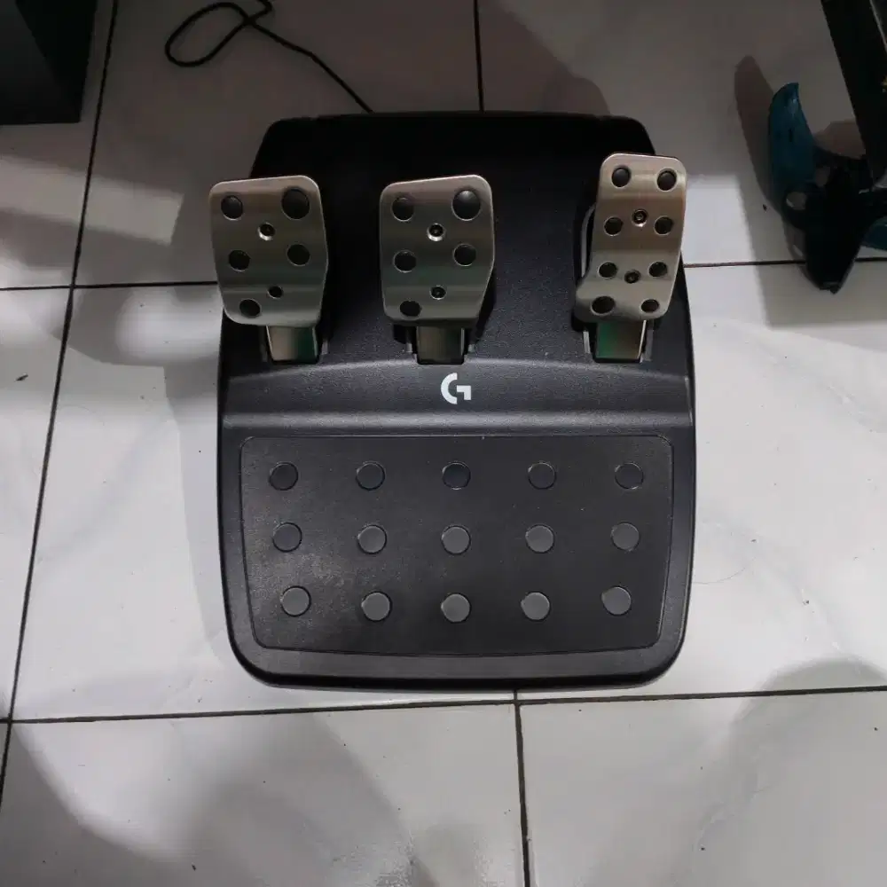 Logitech G923 True Force Wheel + Logitech Driving Shifter Bundling