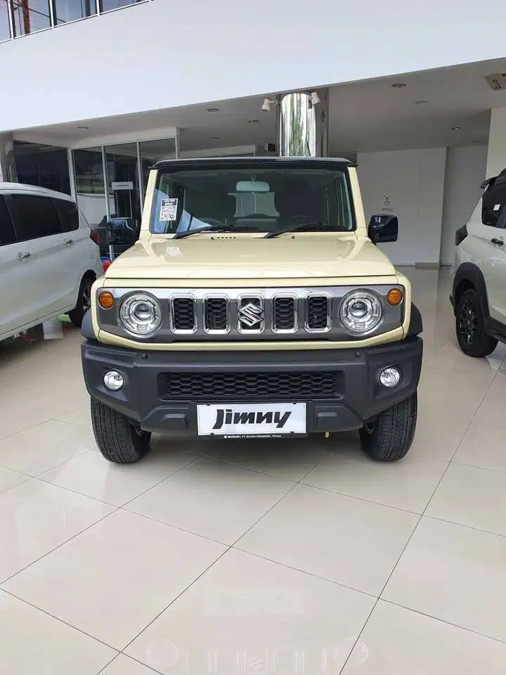 Suzuki Jimny 3 Pintu Diskon Akhir Tahun