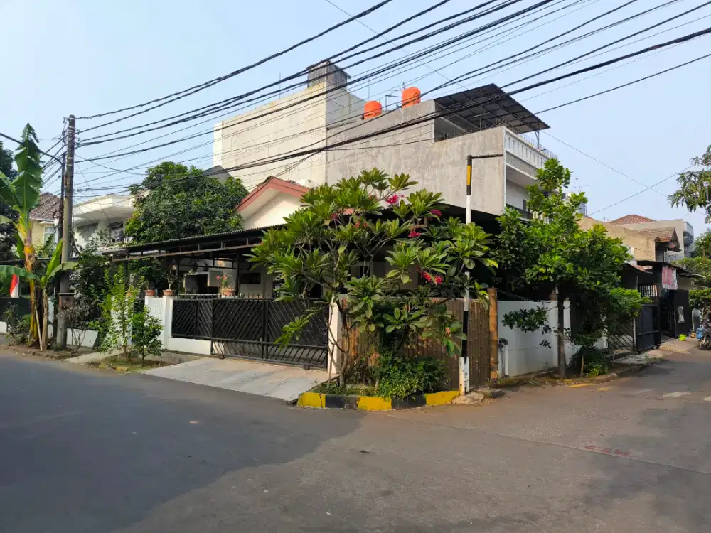 Dijual Rumah Hoek Strategis di Perumahan Kelapa Nias