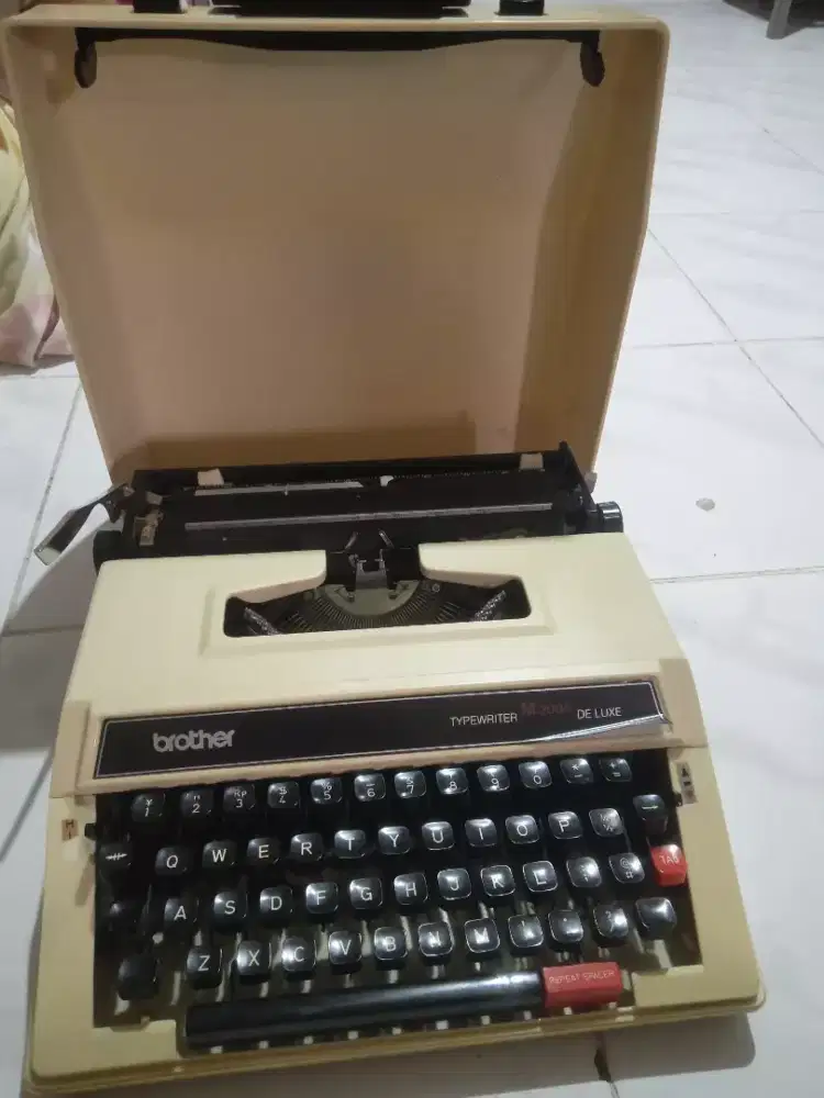 dijual mesin tik jadul merek brother kondisi msh bagus