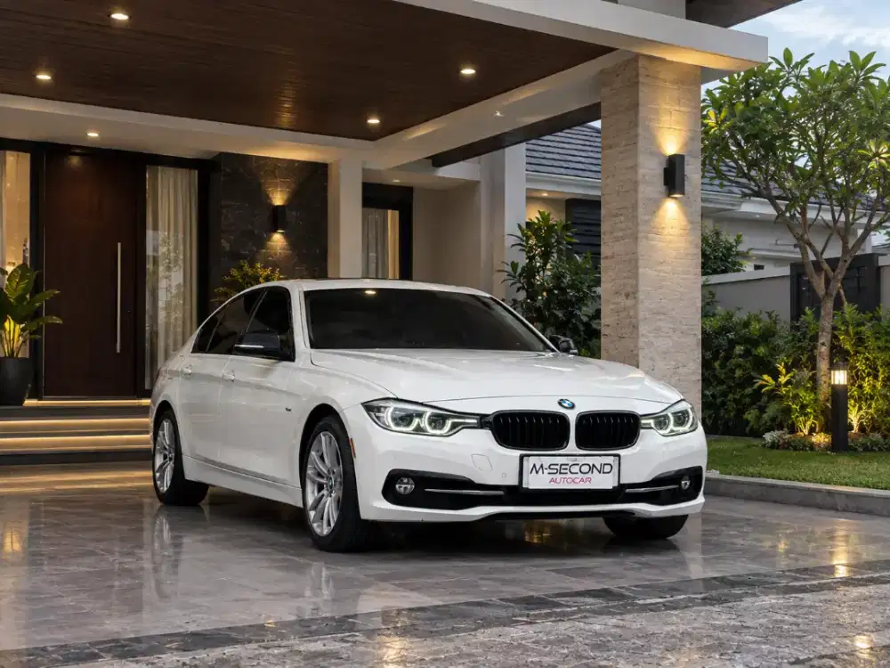 BMW 320i F30 SPORT AT 2018