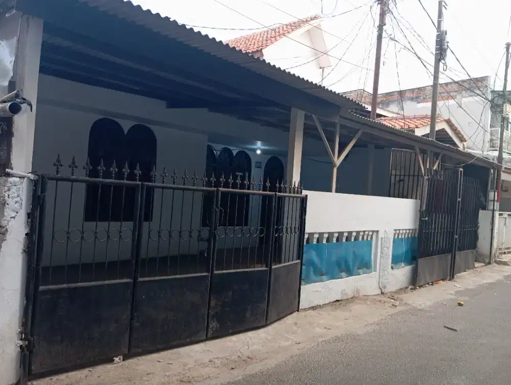 Dikontrakan rumah sangat strategis belakang plaza kalibata