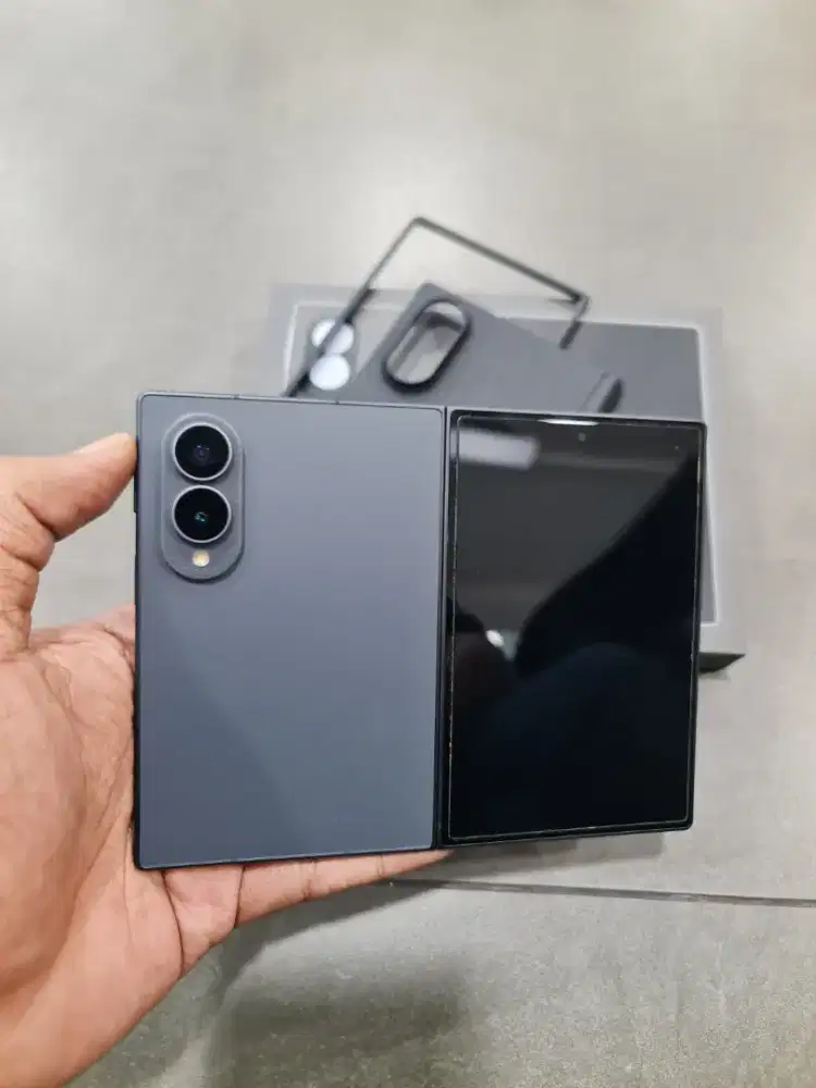 Samsung galaxy Z fold 8 512gb SEIN