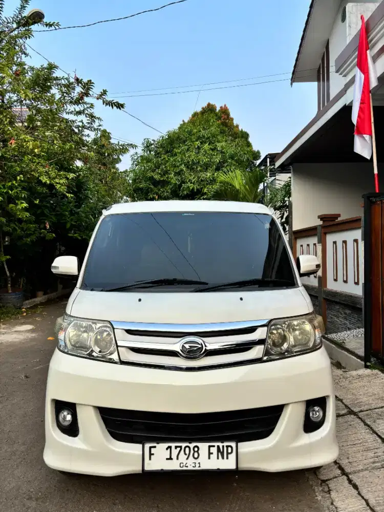 Daihatsu Luxio 1.5 type X tahun 2014