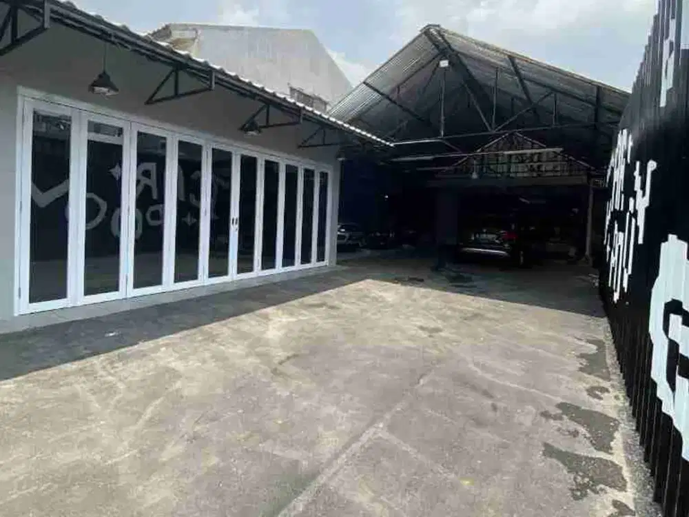 bangunan ex bengkel di jalan di jp basuki rahmat cipinang jakarta timur
