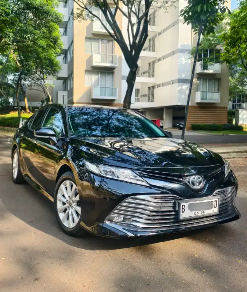 Toyota Camry V 2020 KM 50 RIBU