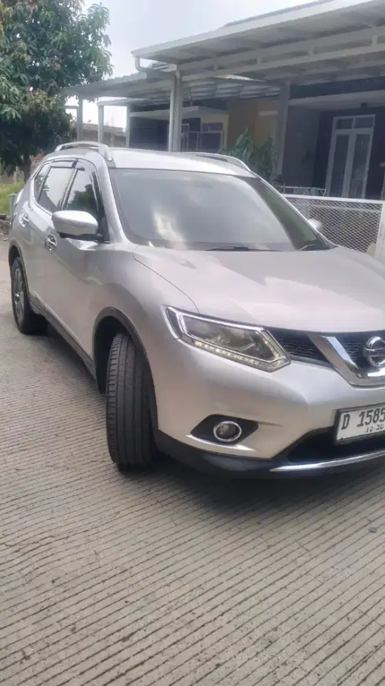 Jual xtrail 2.5 AT silver 2015