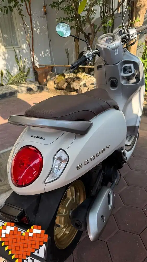 Jual santai scoopy prestige matic putih 2021