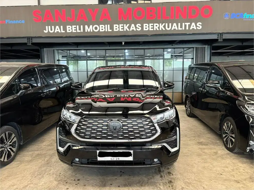 Innova Zenix V 2.0 A/T 2023/2024