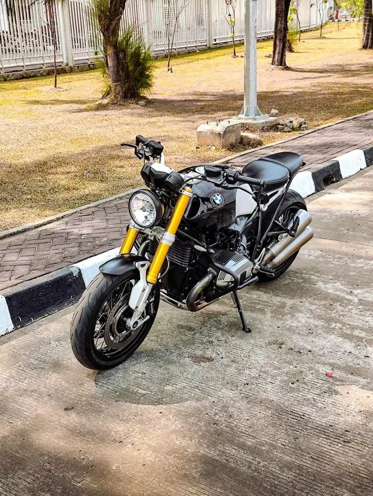 BMW R Nine T (R9T) tahun 2015 Low Odo Mulus Mint Condition