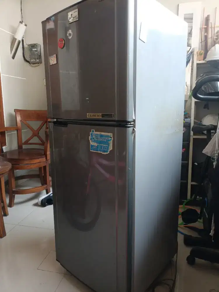 Dijual Kulkas Thosiba Glacio 2 pintu