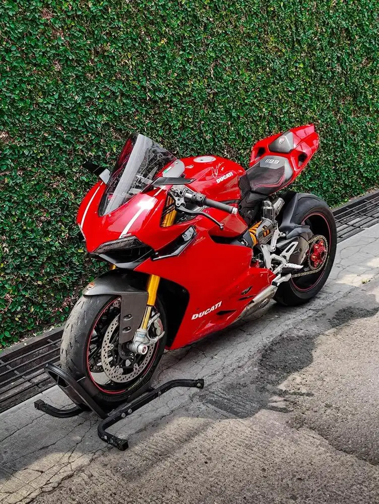 Ducati Panigale 1199 S tahun 2015 Rare Special Unit Low Odo Mulus