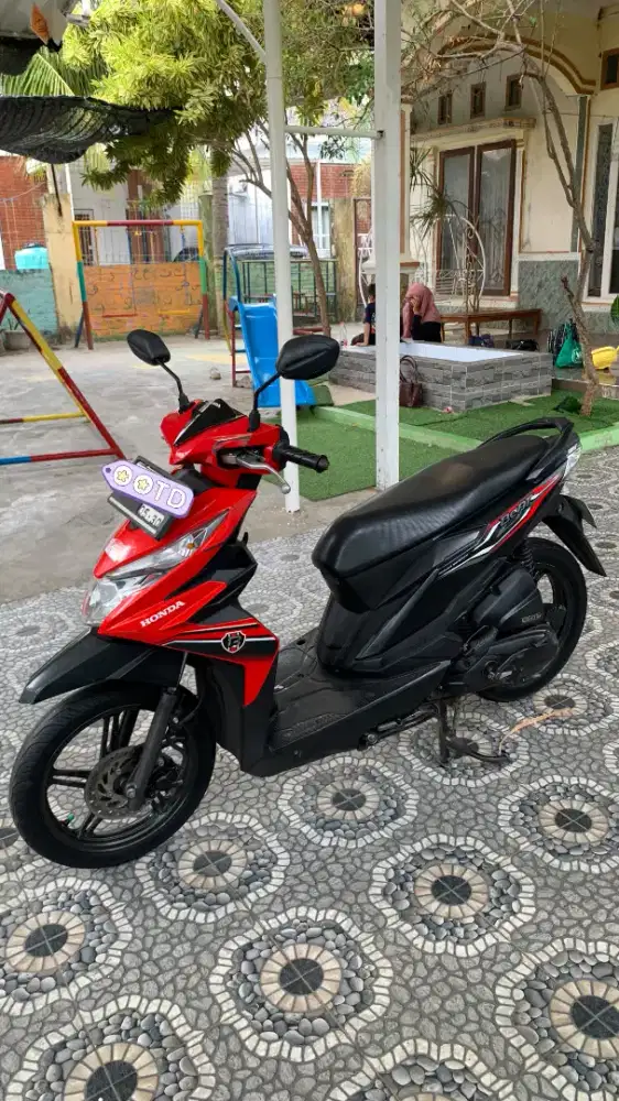 Dijual honda beat tahun 2019. Tangan pertama