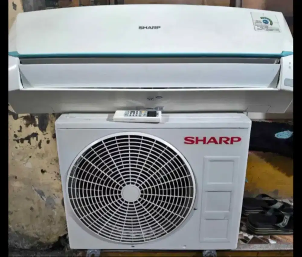 Jual ac sharp R 32.. 1/2 pk  lowwat 350 watt kondisi 95% ori semua