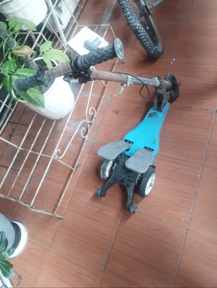 Jual murah scuter dua injakan pedal