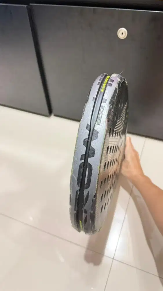 Raket padel adidas arrow hit 2026