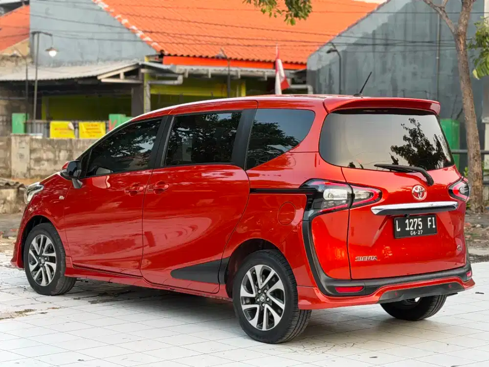 Toyota Sienta Q CVT 2017 KM 80 Rb