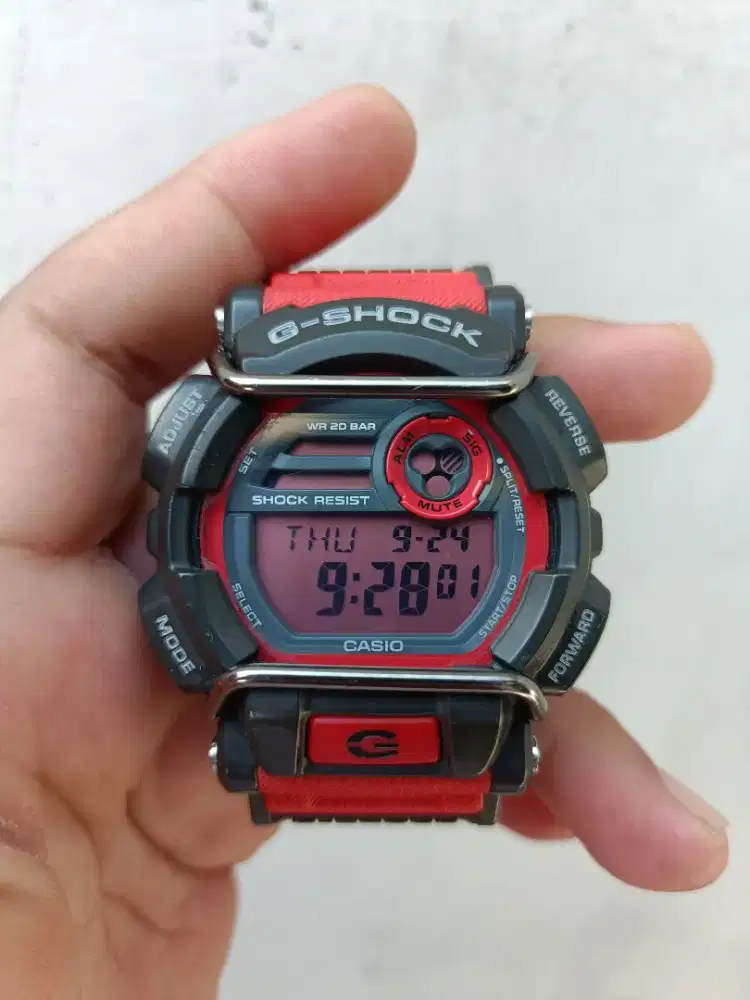 Casio G-Shock GD-400 Merah
