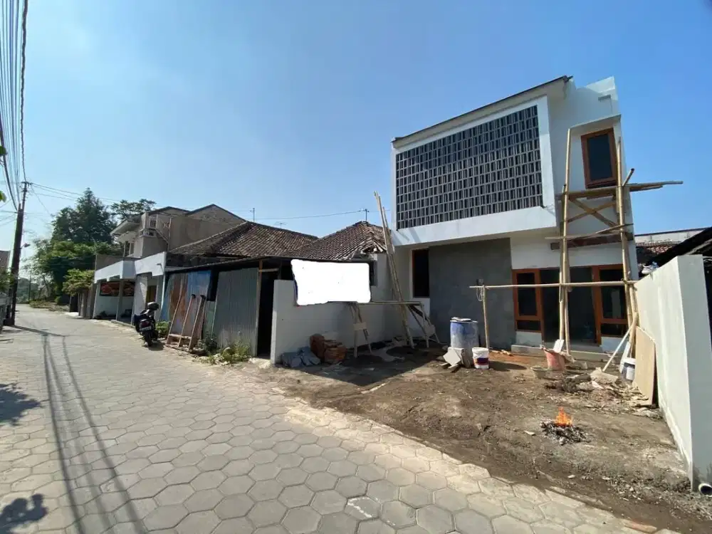 Rumah Tropis dekat UPN Maguwoharjo Depok Sleman