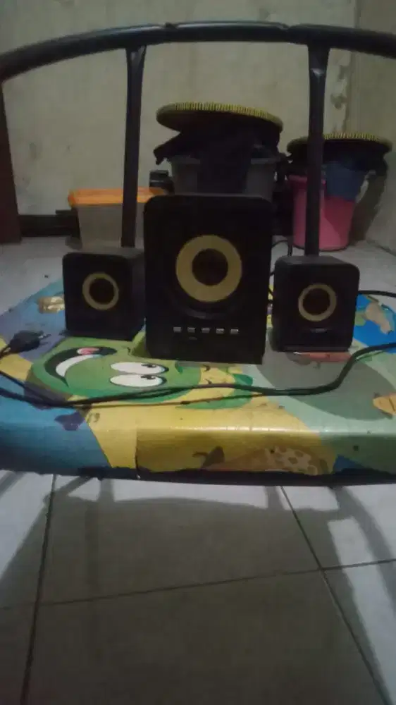 Speaker bluetooth multimedia