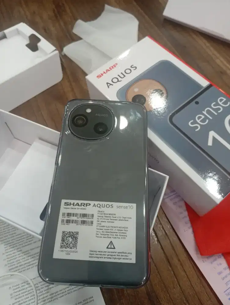 Sense 10 8/256 Sharp Aquos