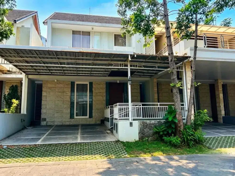 DIJUAL RUMAH MEWAH FULL FURNISHED RIVERSIDE MALANG – SEBERANG HARRIS HOTEL, 2 LANTAI, SHM