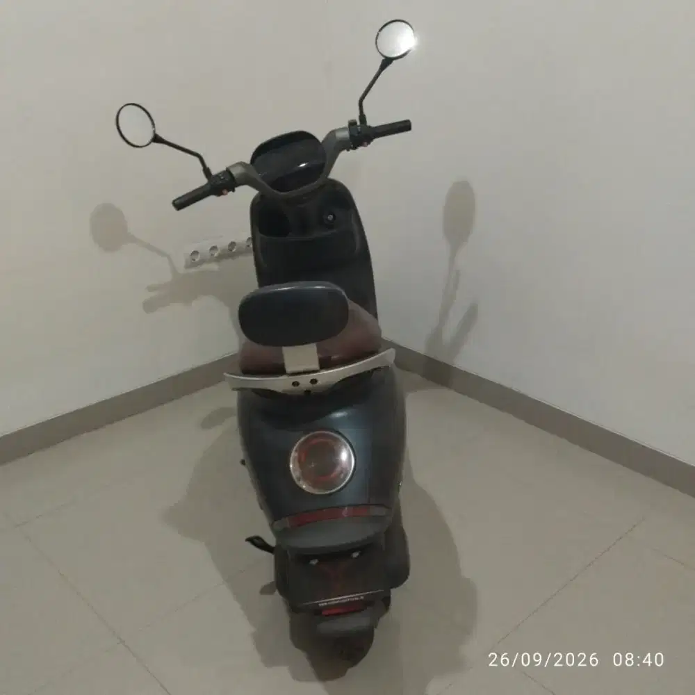 Sepeda Motor Listrik Uwinfly T80 Navy kondisi 80%