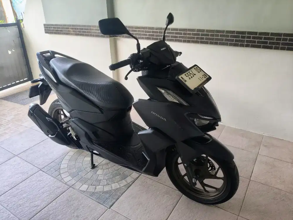 Honda vario 160 Cbs tahun 2023.like new low KM 4ribu.