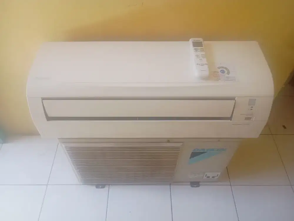3/4pk ac daikin Thailand ori r32