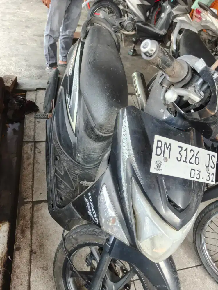 Beat injeksi THN 2015 plat BM Riau