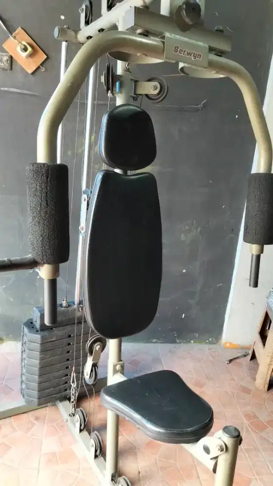 Home gym berwyn. Alat olahraga fitnes gym