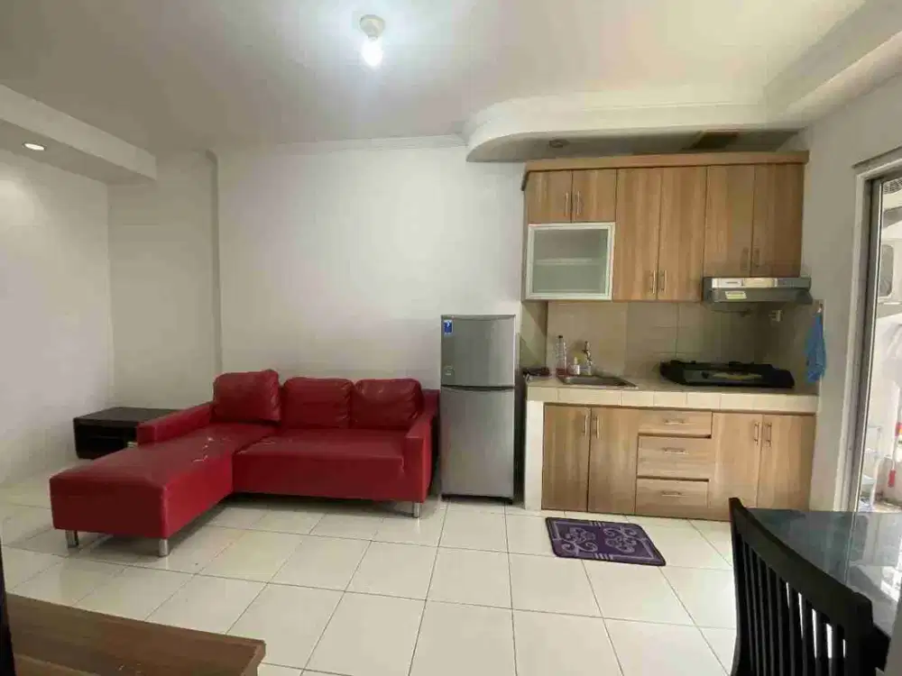 Disewakan Lantai Rendah 2 Kamar di Apartemen Mediterania Garden 2