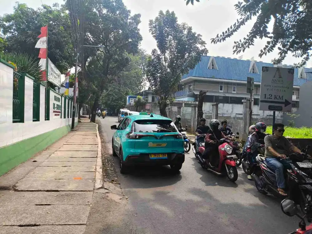 dijual tanah di.jl saaba.joglo.kembangan