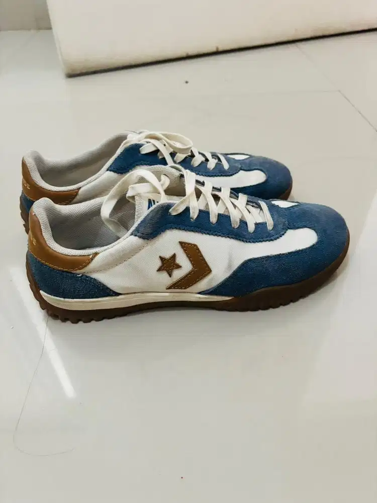 Sepatu converse ori