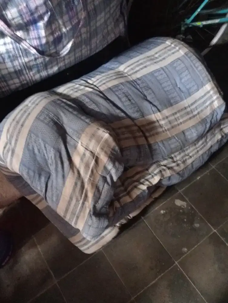 kasur dalam isi kapuk