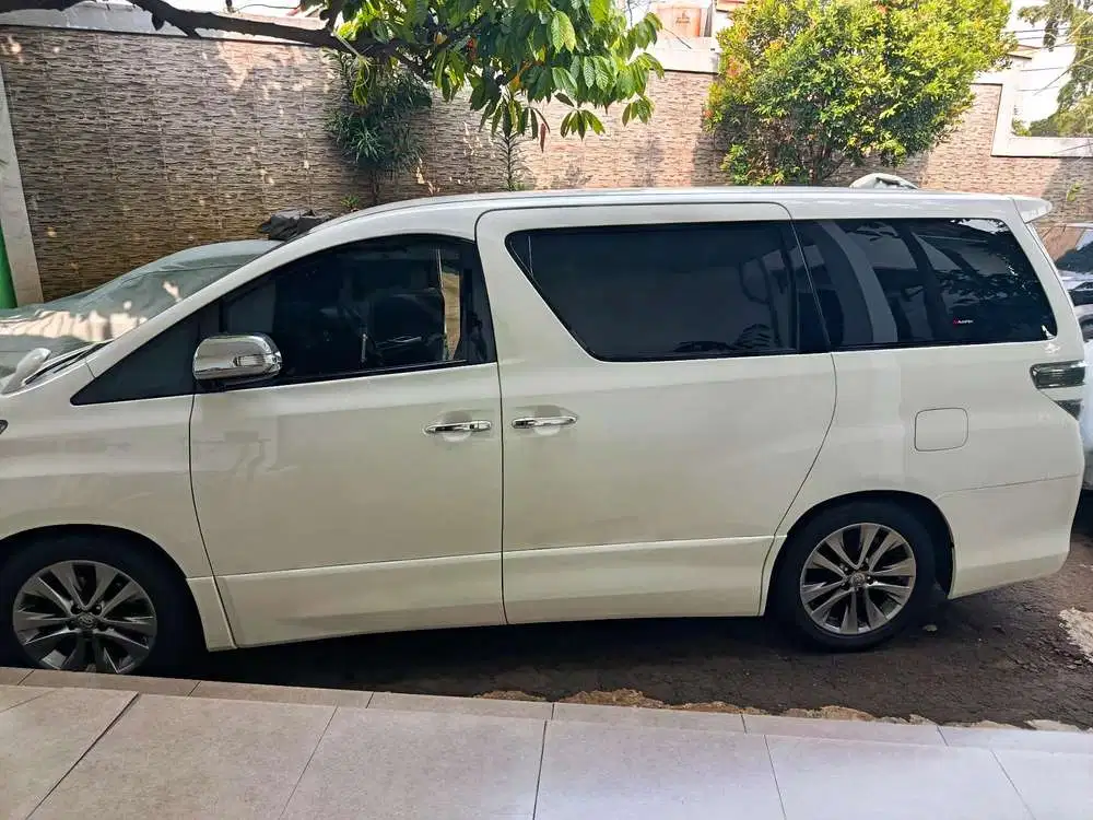 Toyota Vellfire 2011 Bensin