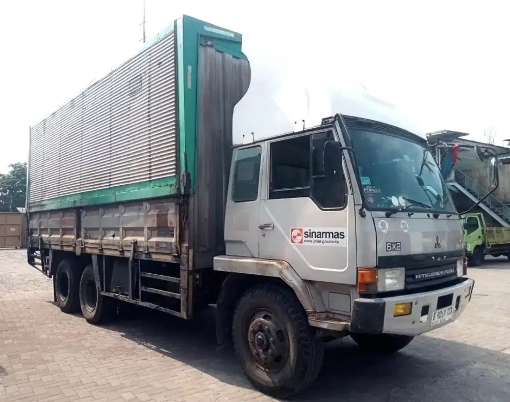 Mitsubishi Fuso Fighter tronton 220 ps 6x2 wingbox 2010 wing box