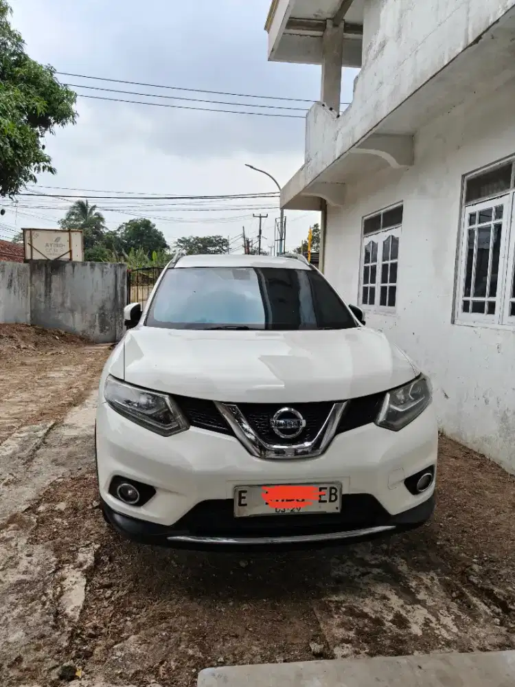 Nissan X-Trail 2.5 cvt 2014 kondisi terawat