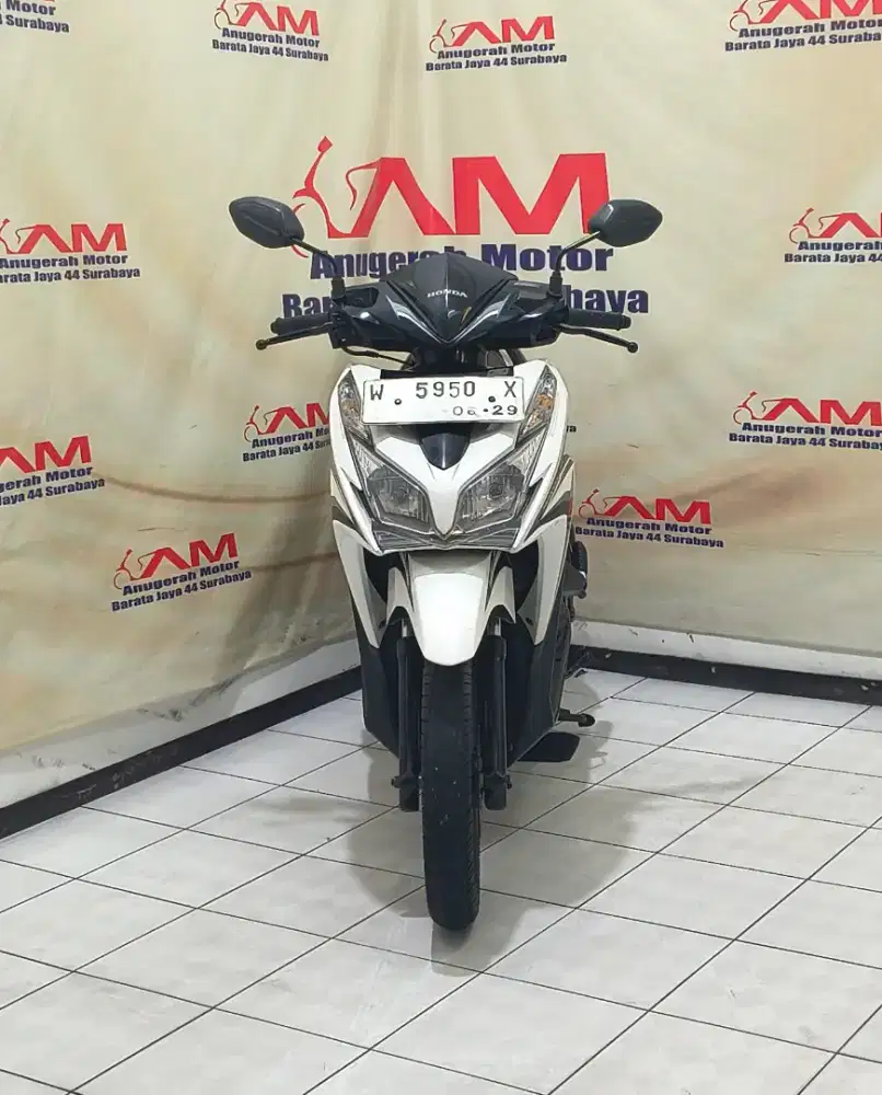 Honda Vario 125 KZR Tahun 2014 Warna Putih