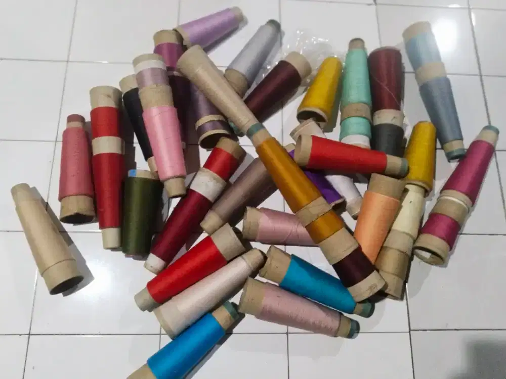 Benang obras sisa jahit