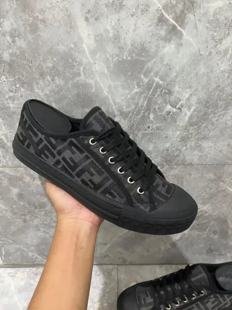 Sepatu Fendi Original Sneaker Casualbally gucci lv prada louis vuitton